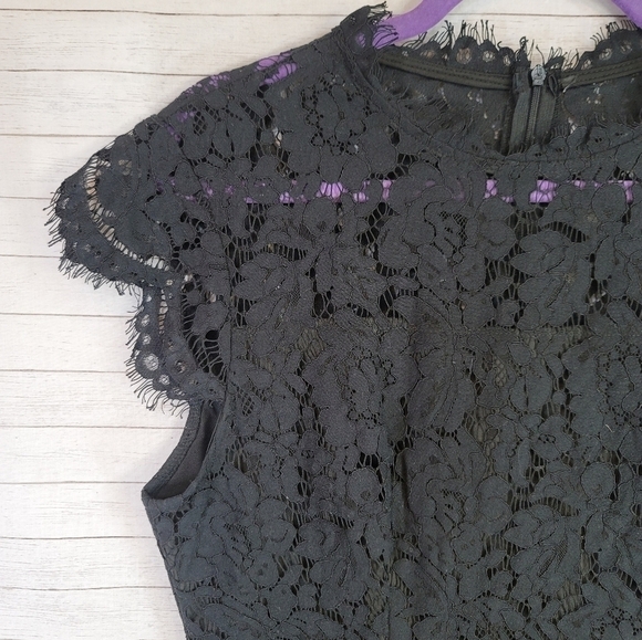 BLACK LACE SLEEVELESS COCKTAIL DRESS, SZ SMALL/MEDIUM - Picture 4 of 16